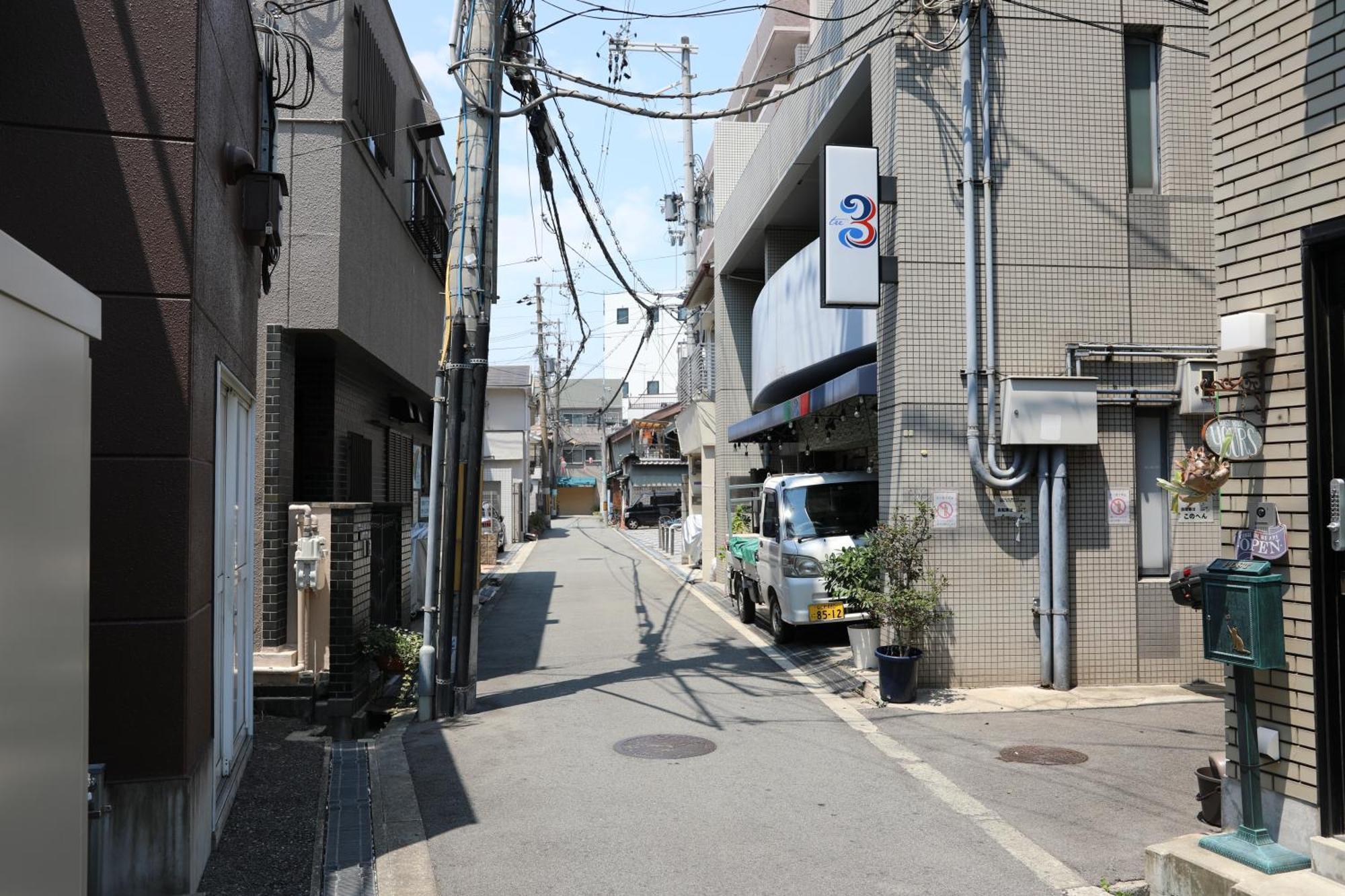 Guesthouse Yours Ōsaka Exterior foto